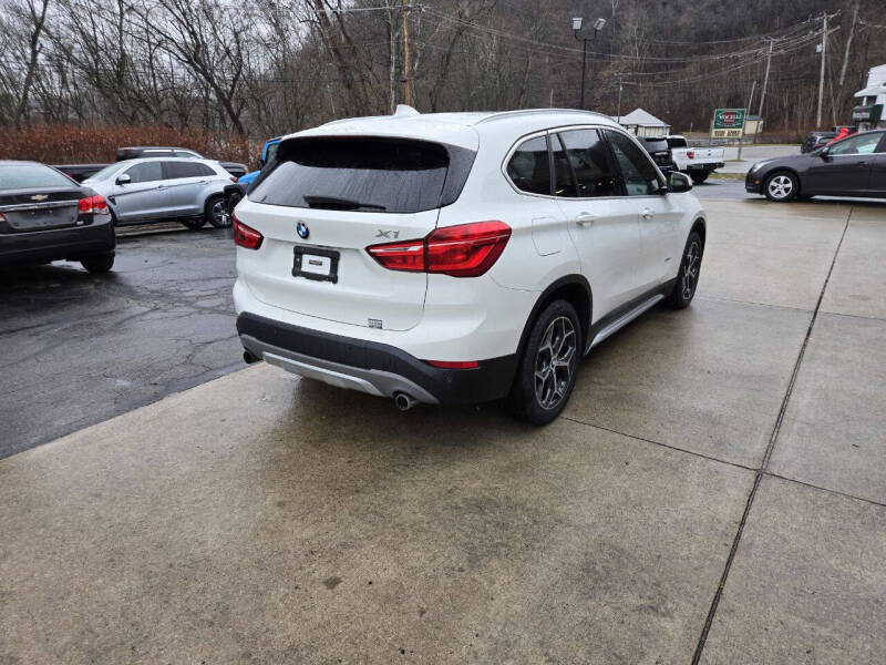 2017 BMW X1 28i photo 8