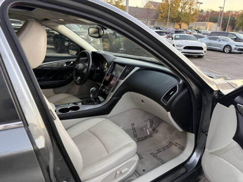 2015 Infiniti Q50 Premium