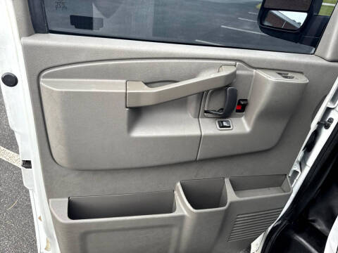 2017 Chevrolet Express 2500