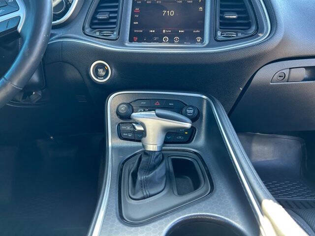 2015 Dodge Challenger SXT Plus