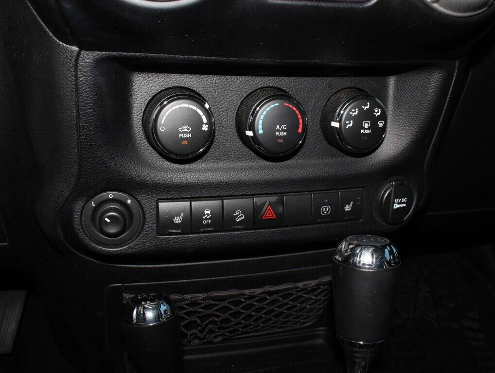 2016 JEEP Wrangler SUV / Crossover - $31,995