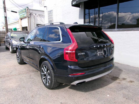 2016 Volvo XC90 T6 Momentum