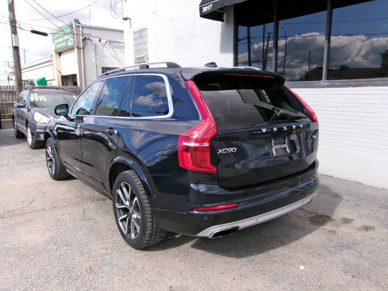 2016 Volvo XC90 T6 Momentum