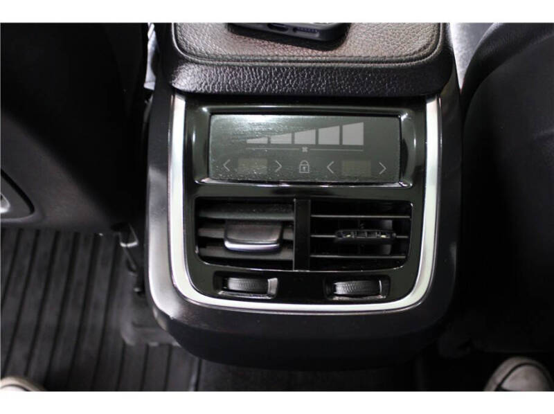 2021 Volvo XC90 T5 Momentum