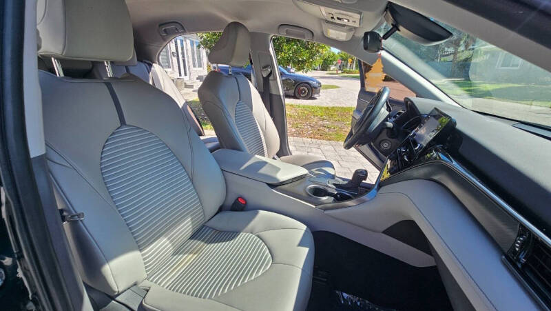 2021 Toyota Camry SE