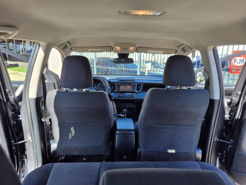 2018 Toyota RAV4 Hybrid LE