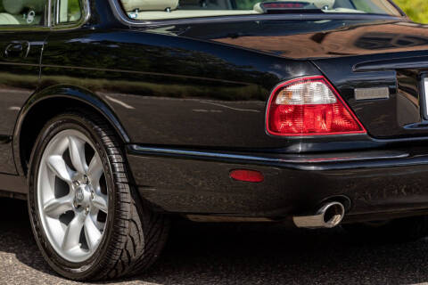 2000 Jaguar XJR