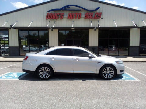 2013 Ford Taurus for sale at DOUG'S AUTO SALES INC in Pleasant View TN