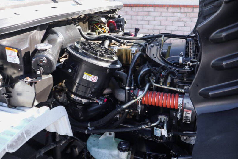 2019 Freightliner M2 106