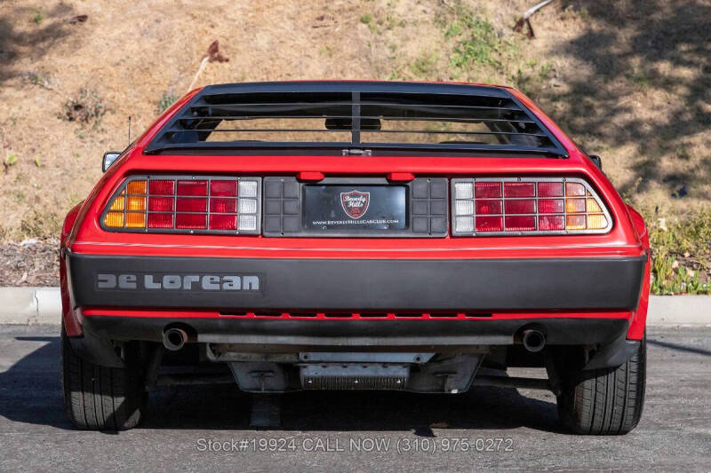 1981 DeLorean DMC-12