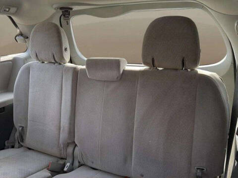 2016 Toyota Sienna LE 8-Passenger