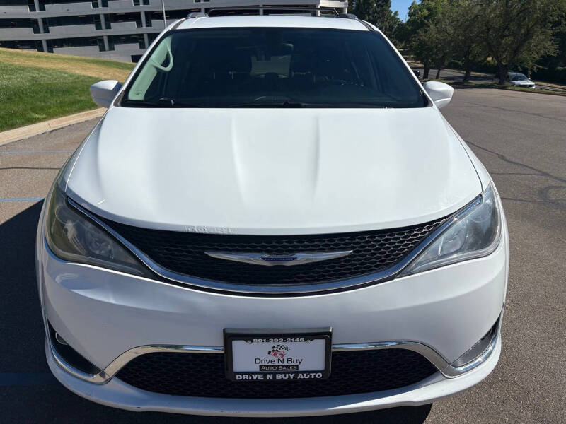 2019 Chrysler Pacifica Touring L