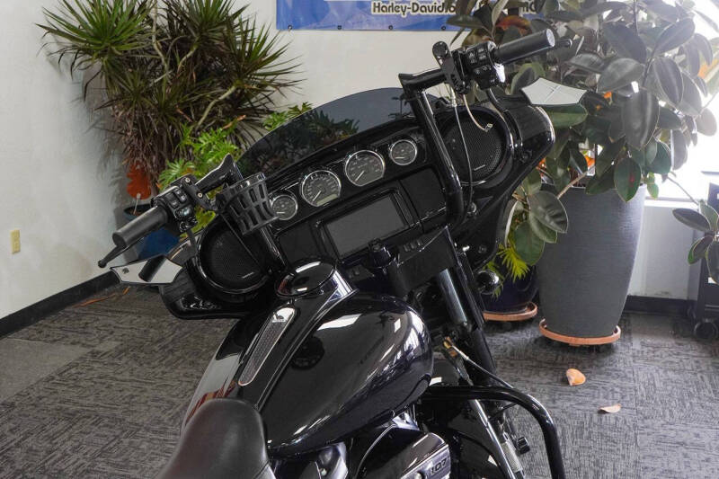 2018 Harley-Davidson Street Glide Special