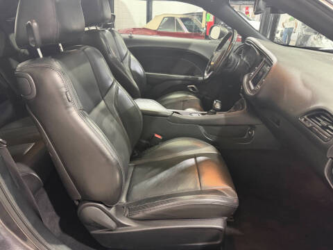 2018 Dodge Challenger SXT Plus