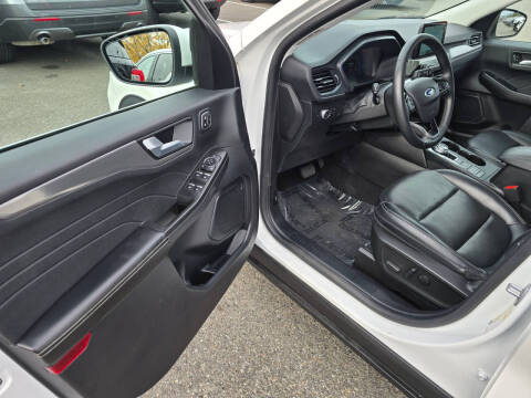 2022 Ford Escape Titanium