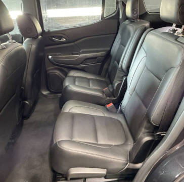 2017 GMC Acadia SLT-1