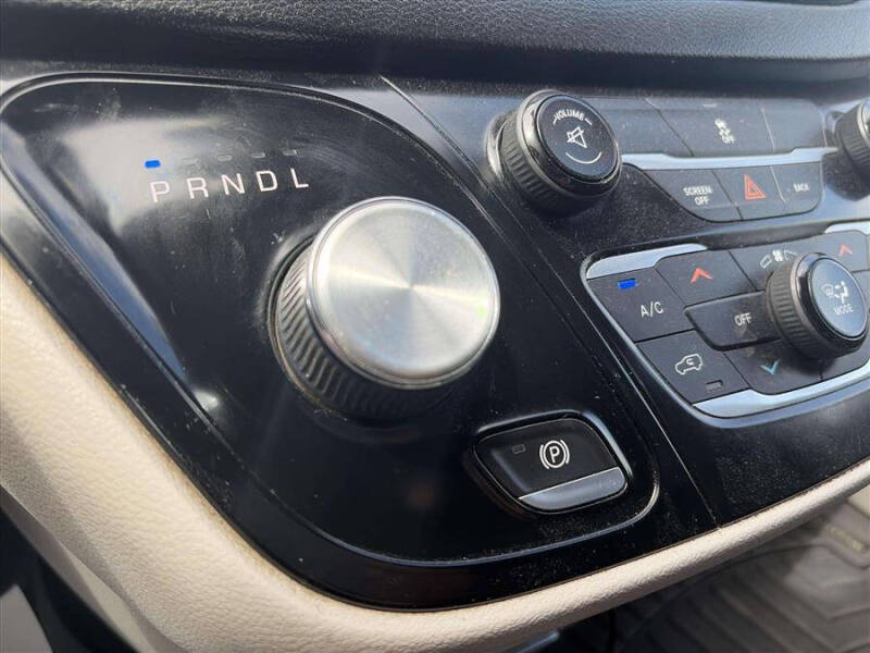 2017 Chrysler Pacifica LX