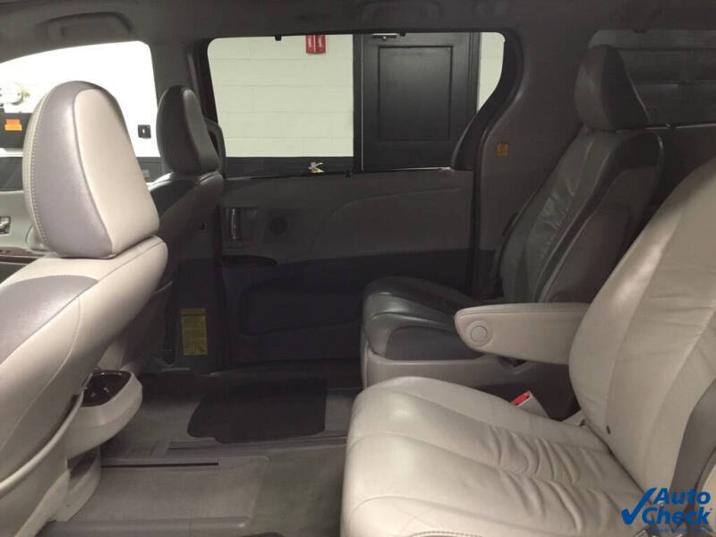2011 Toyota Sienna Limited 7-Passenger