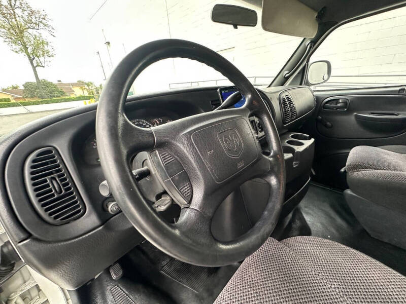 2001 Dodge Ram Van 3500