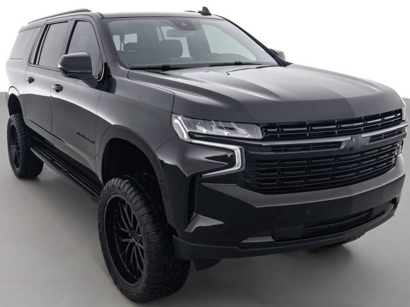 2023 Chevrolet Suburban RST