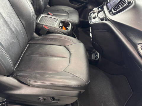 2019 Chrysler Pacifica Touring L Plus