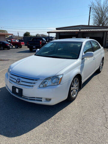 2006 Toyota Avalon for sale at Gator's Auto Sales in Garland TX
