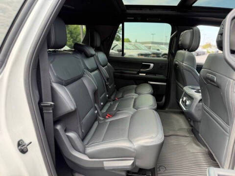 2027 Ford Expedition MAX Platinum
