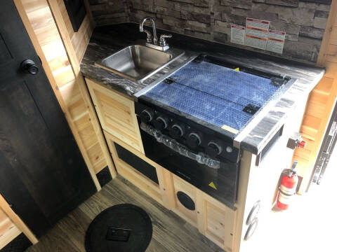 2022 Glacier 17’ RV EXPLORER