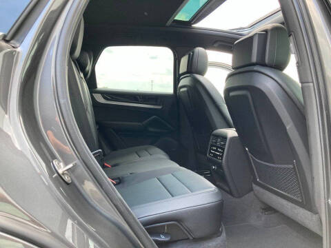 2025 Porsche Cayenne E-Hybrid