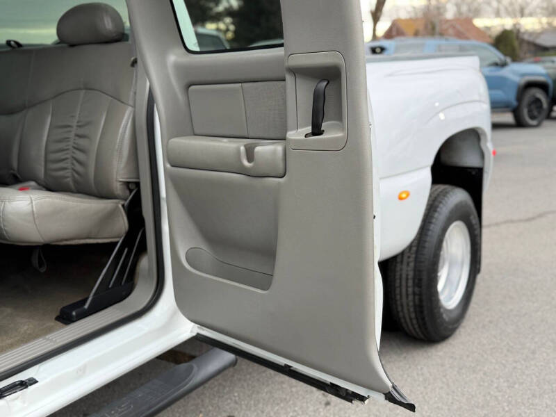 2002 Chevrolet Silverado 3500 LS