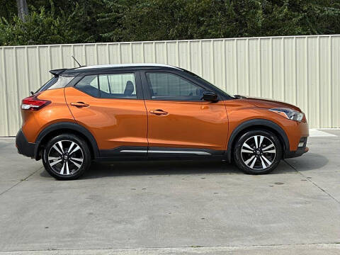 2020 Nissan Kicks SR