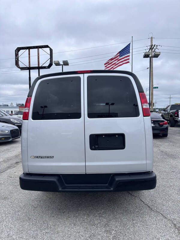 2020 Chevrolet Express LS 3500