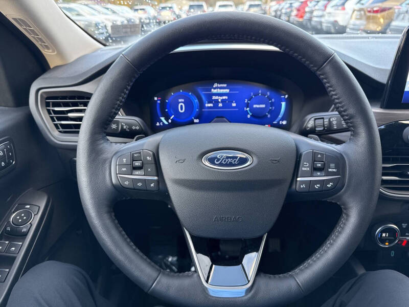 2020 Ford Escape Titanium