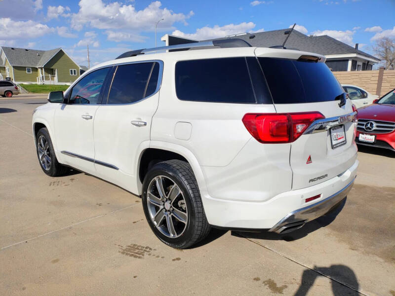 2017 GMC Acadia Denali
