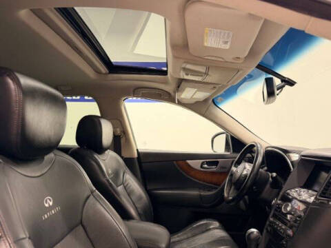 2011 Infiniti FX35
