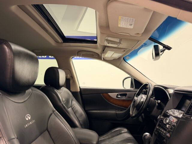 2011 Infiniti FX35