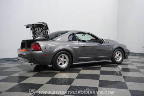 2004 Ford Mustang GT Deluxe