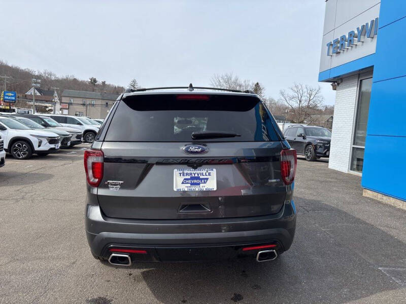 2016 Ford Explorer Sport