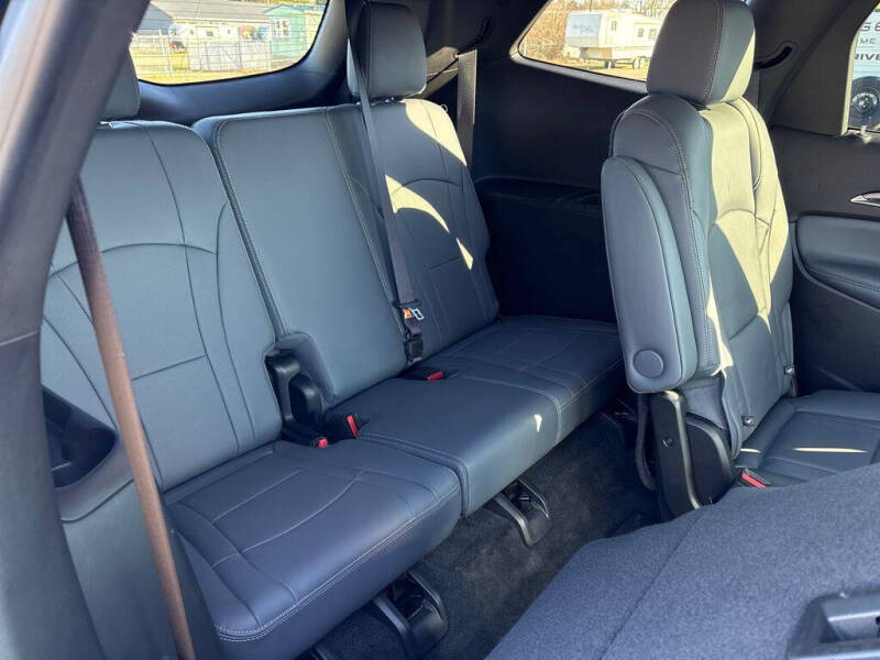 2023 Buick Enclave Essence