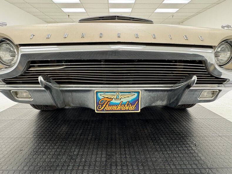 1964 Ford Thunderbird