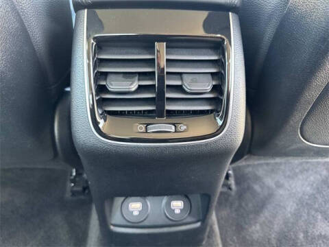 2020 Kia Cadenza Technology