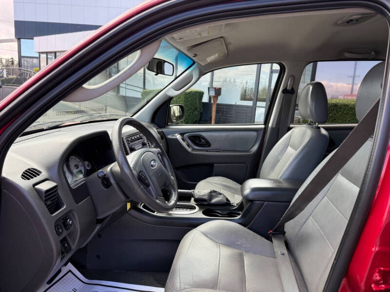 2005 Ford Escape XLT