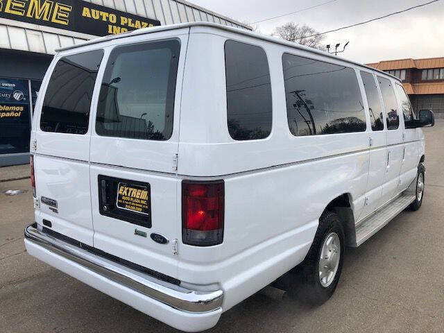 2003 Ford E-Series for sale at Extreme Auto Plaza in Des Moines, IA