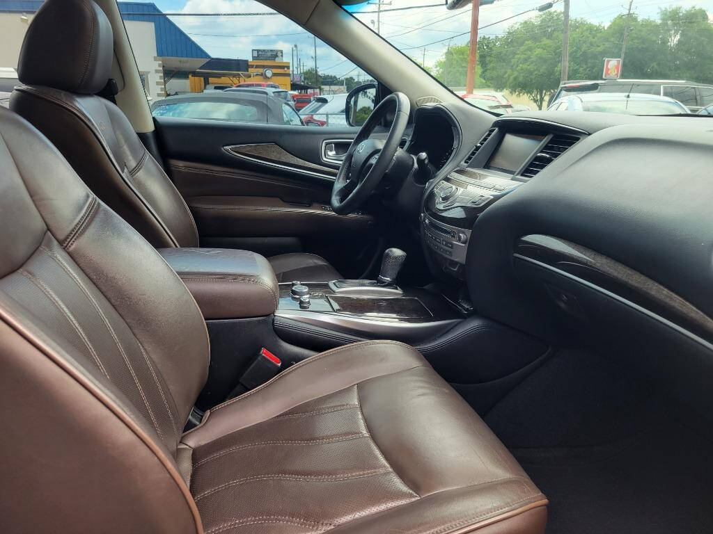 2014 INFINITI QX60 for sale at DAGO'S AUTO SALES LLC in Dalton, GA