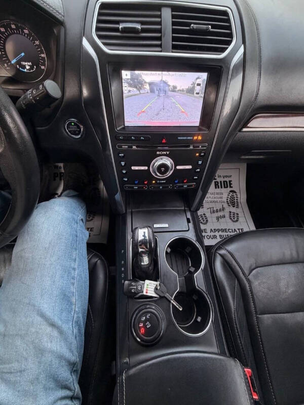 2017 Ford Explorer Platinum