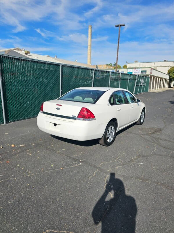 2008 Chevrolet Impala LS photo 3