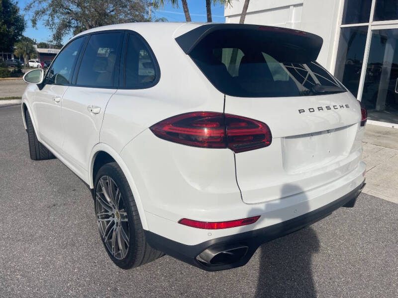 2018 Porsche Cayenne Platinum Edition