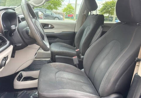 2017 Chrysler Pacifica Touring