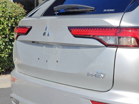 2025 Mitsubishi Outlander PHEV SEL