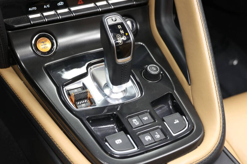 2014 Jaguar F-TYPE V8 S